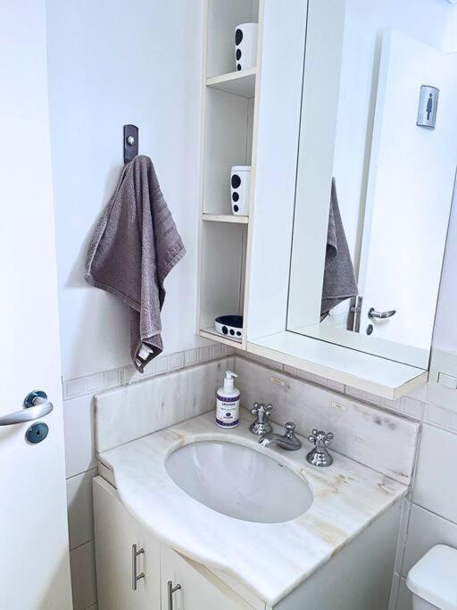 Apartamento Completo Business Comfort Office,ar Condicionado Quente E Frio, Estacao De Trabalho, 7 Min Do Consulado Americano, Wifi 500mb