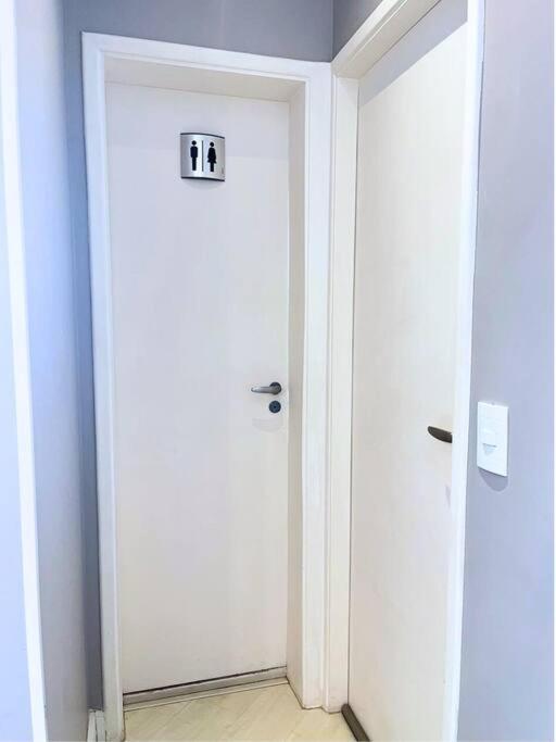 Completo Business Comfort Office,ar Condicionado Quente E Frio, Estacao De Trabalho, 7 Min Do Consulado Americano, Wifi 500mb Apartamento São Paulo